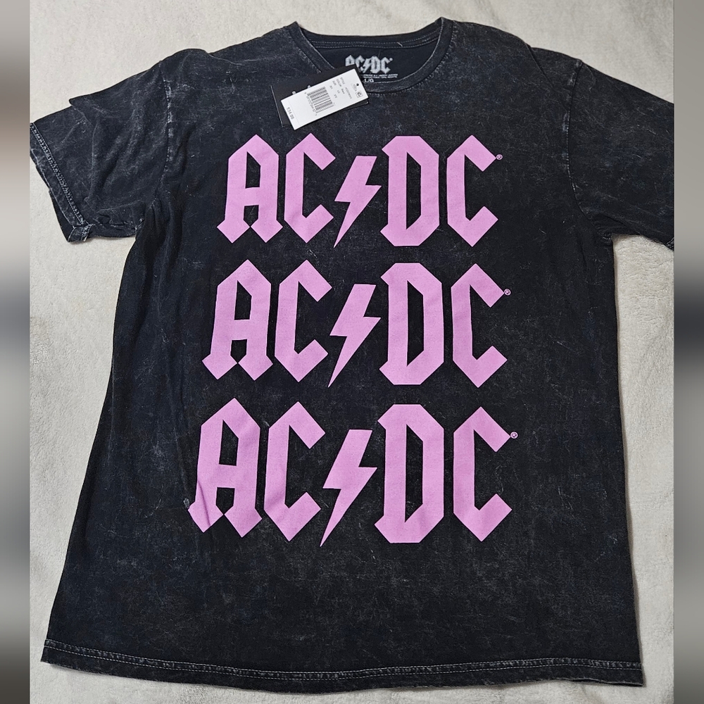 NWT AC/DC‎ Graphic T-Shirt - Black and Pink, Size Ladies Large